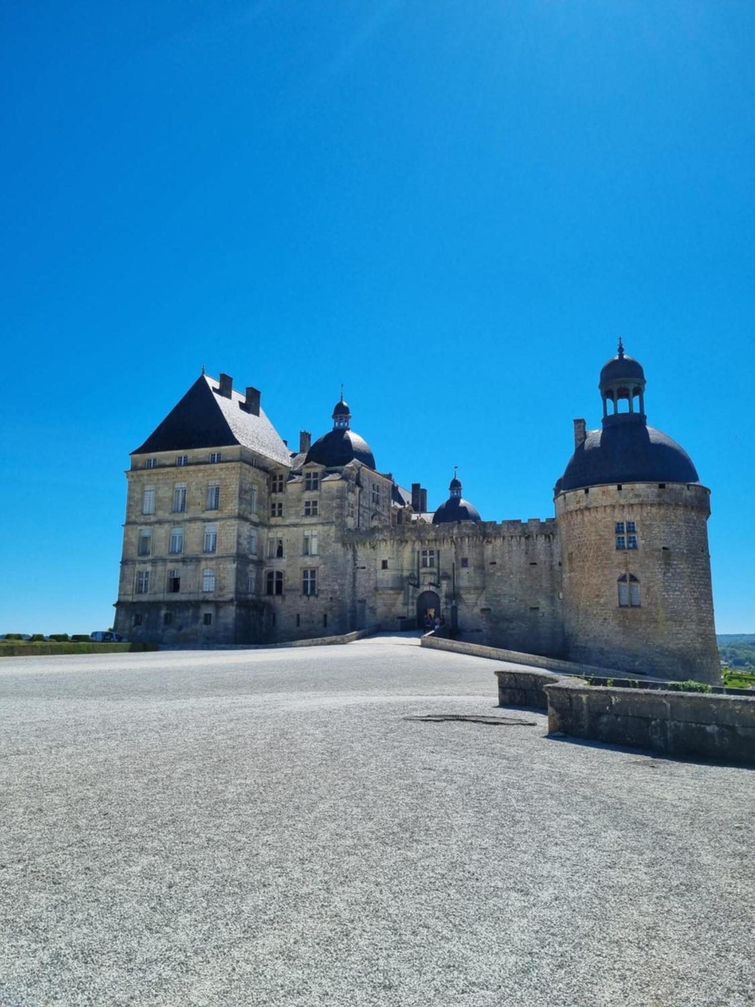 Au Perigord Noir Hotel Hautefort Exterior foto